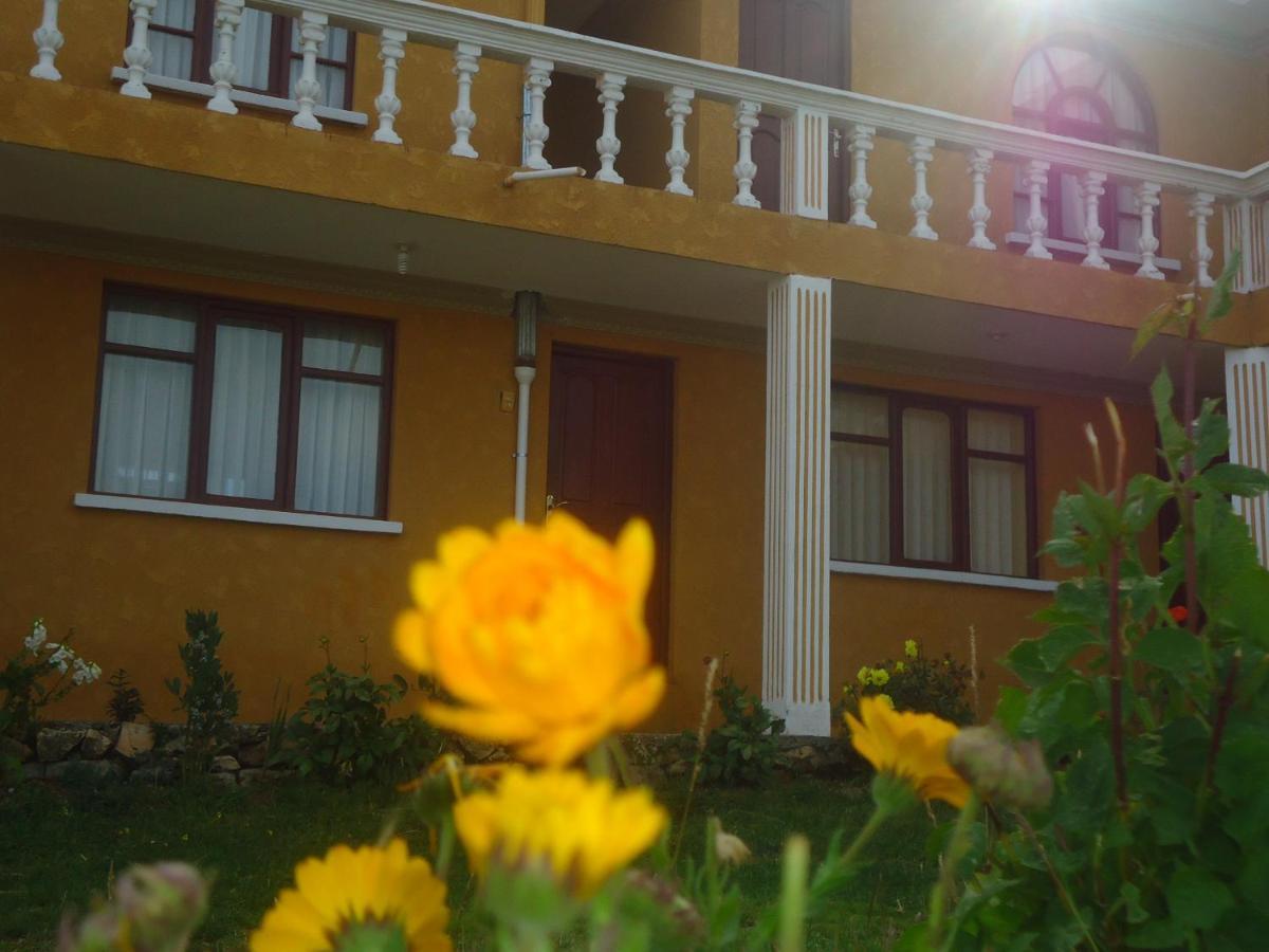 Hostal Del Sol Isla Del Sol Exterior photo